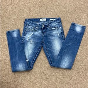 90-2)  Daytrip Lynx Skinny Jeans Size 27R